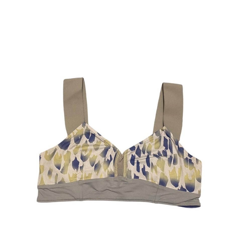 alo yoga reversible sports bra Stylish Patterned Similar to a size Small .